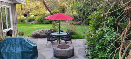 Breakfast Nook Photo of 10040 Wescan Road, Halfmoon Bay, BC