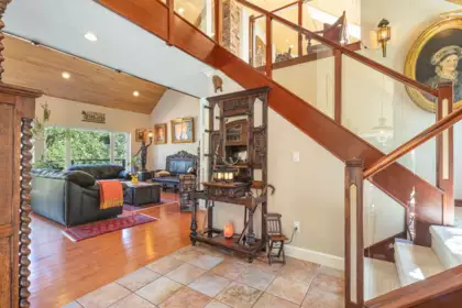 Loft / Bonus Room Photo of 10040 Wescan Road, Halfmoon Bay, BC