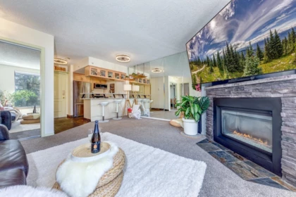414 4809 Spearhead Drive, Whistler, BC, Whistler — Apartment/Condo for sale