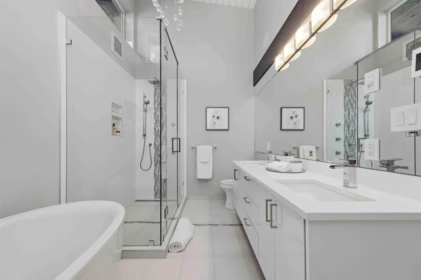 Aerial View of 672 E St James Road, North Vancouver, BC