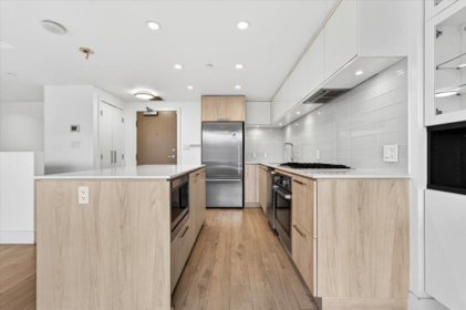 Kitchen Island Photo of 610 680 Seylynn Crescent, North Vancouver, BC