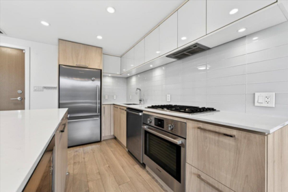 Kitchen Photo of 610 680 Seylynn Crescent, North Vancouver, BC