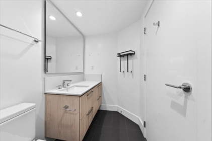 Mudroom Photo of 610 680 Seylynn Crescent, North Vancouver, BC