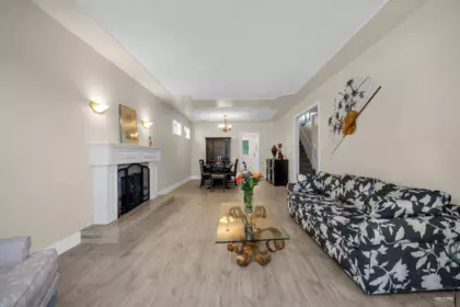 Breakfast Nook Photo of 10460 Hollybank Drive, Richmond, BC