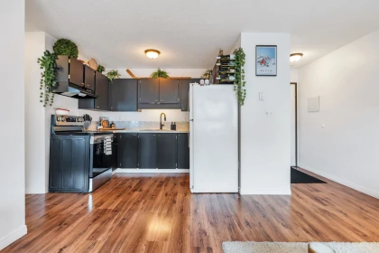 Primary Bedroom Photo of 311 2055 Suffolk Avenue, Port Coquitlam, BC