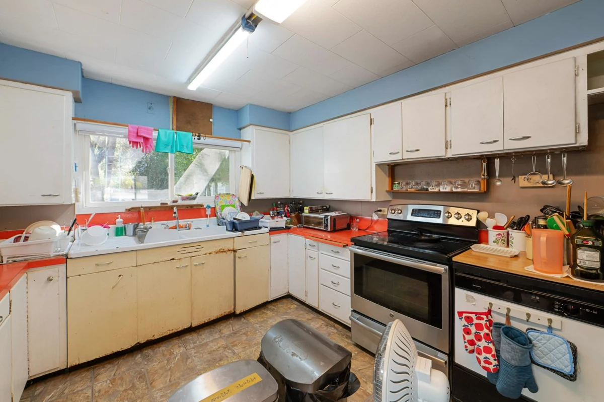 Dining Area Photo of 12058 Harris Road, Pitt Meadows, BC