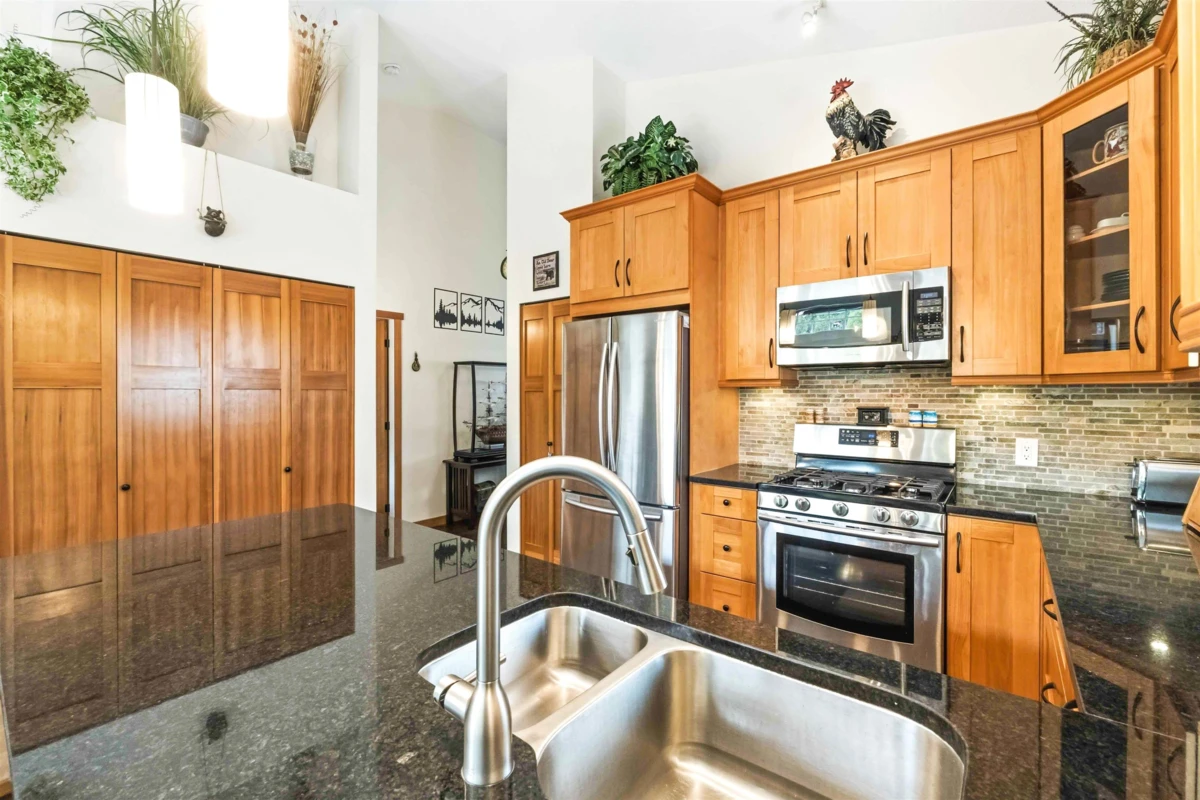 Dining Area Photo of 56 9012 Walnut Grove Drive, Langley, BC