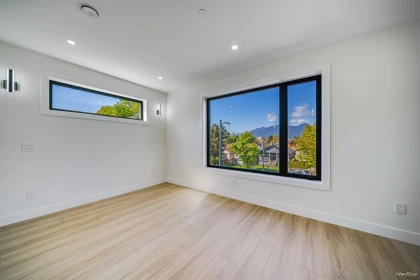 Guest Bathroom Photo of 1 2636 Mcgill Street, Vancouver, BC