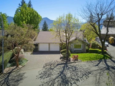10026 Falcon Crescent, Chilliwack, BC, Chilliwack — Single Family Residence for sale