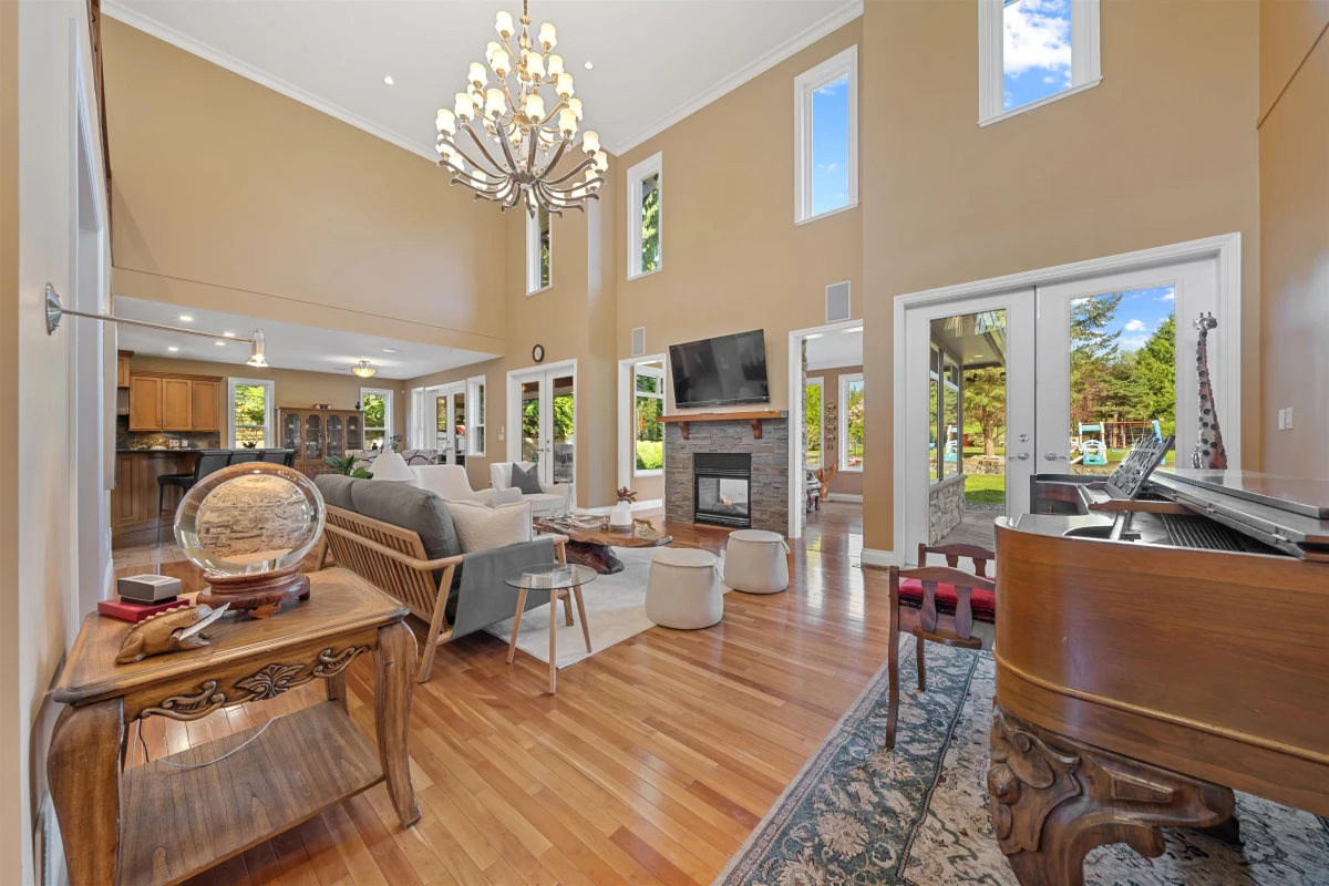 Dining Area Photo of 12366 240 Street, Maple Ridge, BC