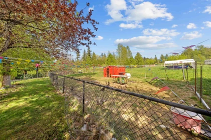 Community Amenities Photo (Clubhouse) of 12366 240 Street, Maple Ridge, BC