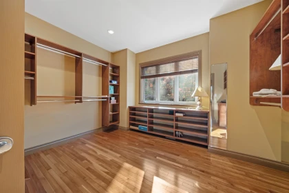 Hallway Photo of 12366 240 Street, Maple Ridge, BC