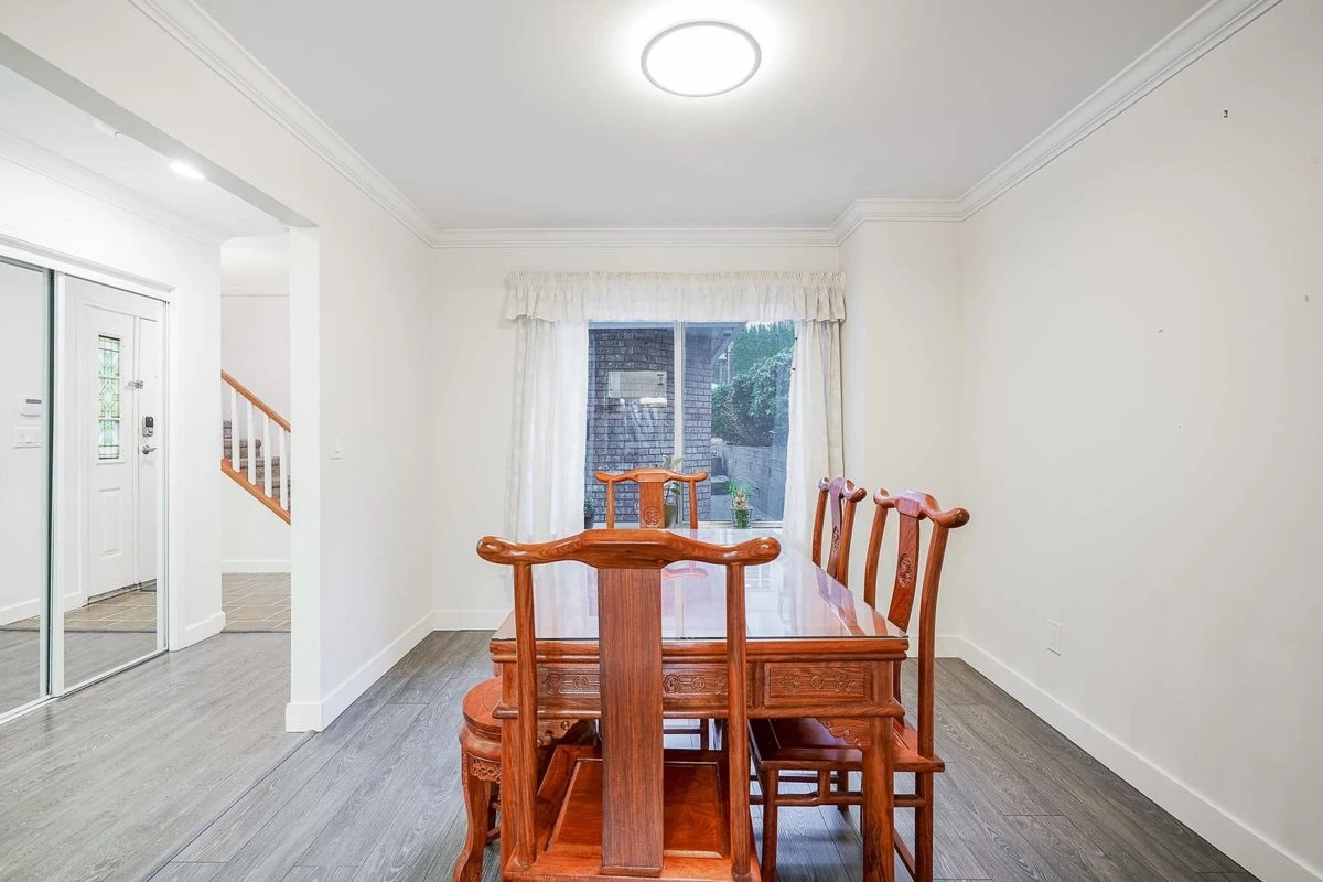 Family Room Photo of 27 72 Jamieson Court, New Westminster, BC