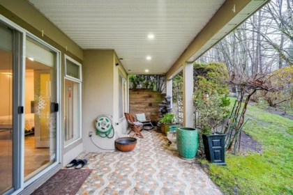 Swimming Pool Photo of 27 72 Jamieson Court, New Westminster, BC