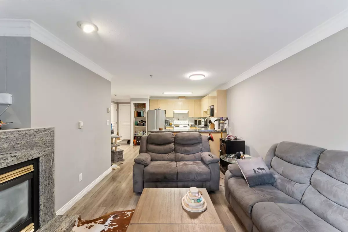 Dining Area Photo of 211 8115 121a Street, Surrey, BC