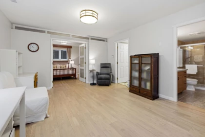 Entry Foyer Photo of 1558 Bowser Avenue, North Vancouver, BC