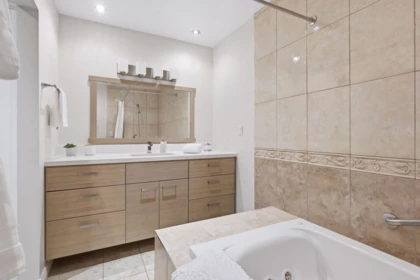 Mudroom Photo of 1558 Bowser Avenue, North Vancouver, BC