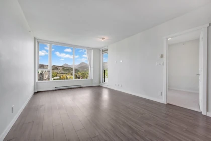 2206 3100 Windsor Gate, Coquitlam, BC, Coquitlam — Apartment/Condo for sale