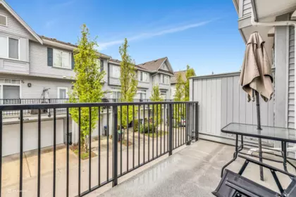 Hallway Photo of 20 5858 142 Street, Surrey, BC