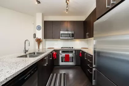 Kitchen Island Photo of 311 159 W 22nd Street, North Vancouver, BC