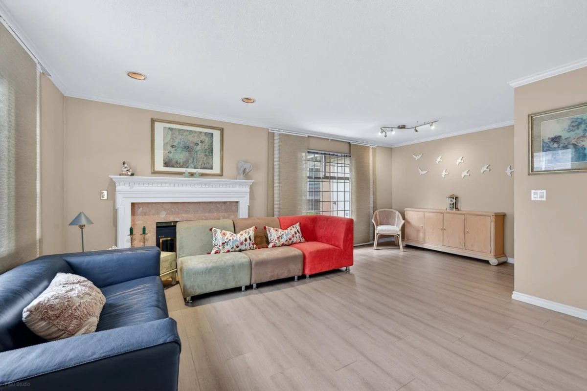 Dining Area Photo of 3 8280 Bennett Road, Richmond, BC