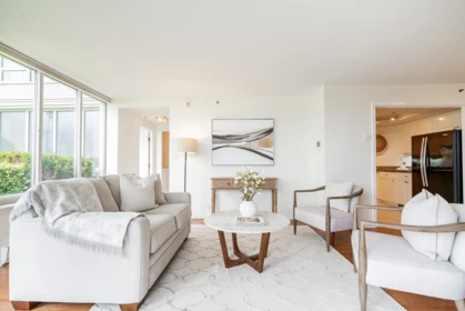 Breakfast Nook Photo of 1 2243 Bellevue Avenue, West Vancouver, BC