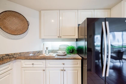 Laundry Room Photo of 1 2243 Bellevue Avenue, West Vancouver, BC
