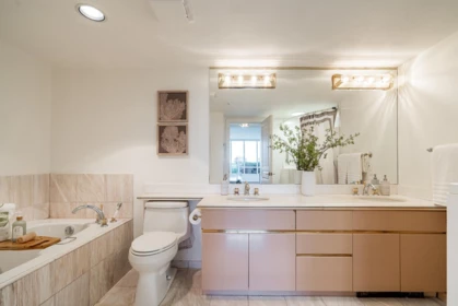 Office / Den Photo of 1 2243 Bellevue Avenue, West Vancouver, BC