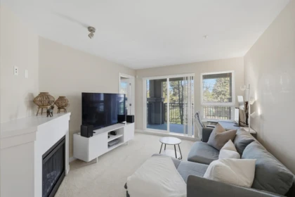205 6800 Eckersley Road, Richmond, BC, Richmond — Apartment/Condo for sale