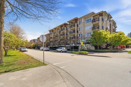 205 6800 Eckersley Road, Richmond, BC, Richmond — Apartment/Condo for sale