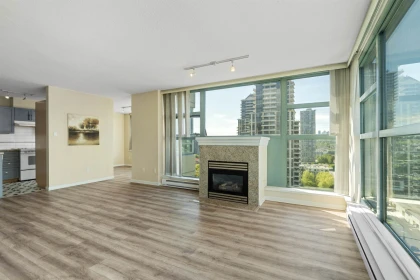 Kitchen Island Photo of 1306 4388 Buchanan Street, Burnaby, BC