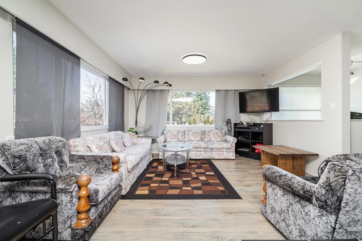 Dining Area Photo of 13782 Harper Road, Surrey, BC