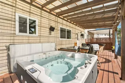 Hot Tub / Spa Photo of 39706 Government Road, Squamish, BC