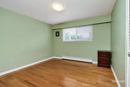 Breakfast Nook Photo of 6858 Tyne Street, Vancouver, BC