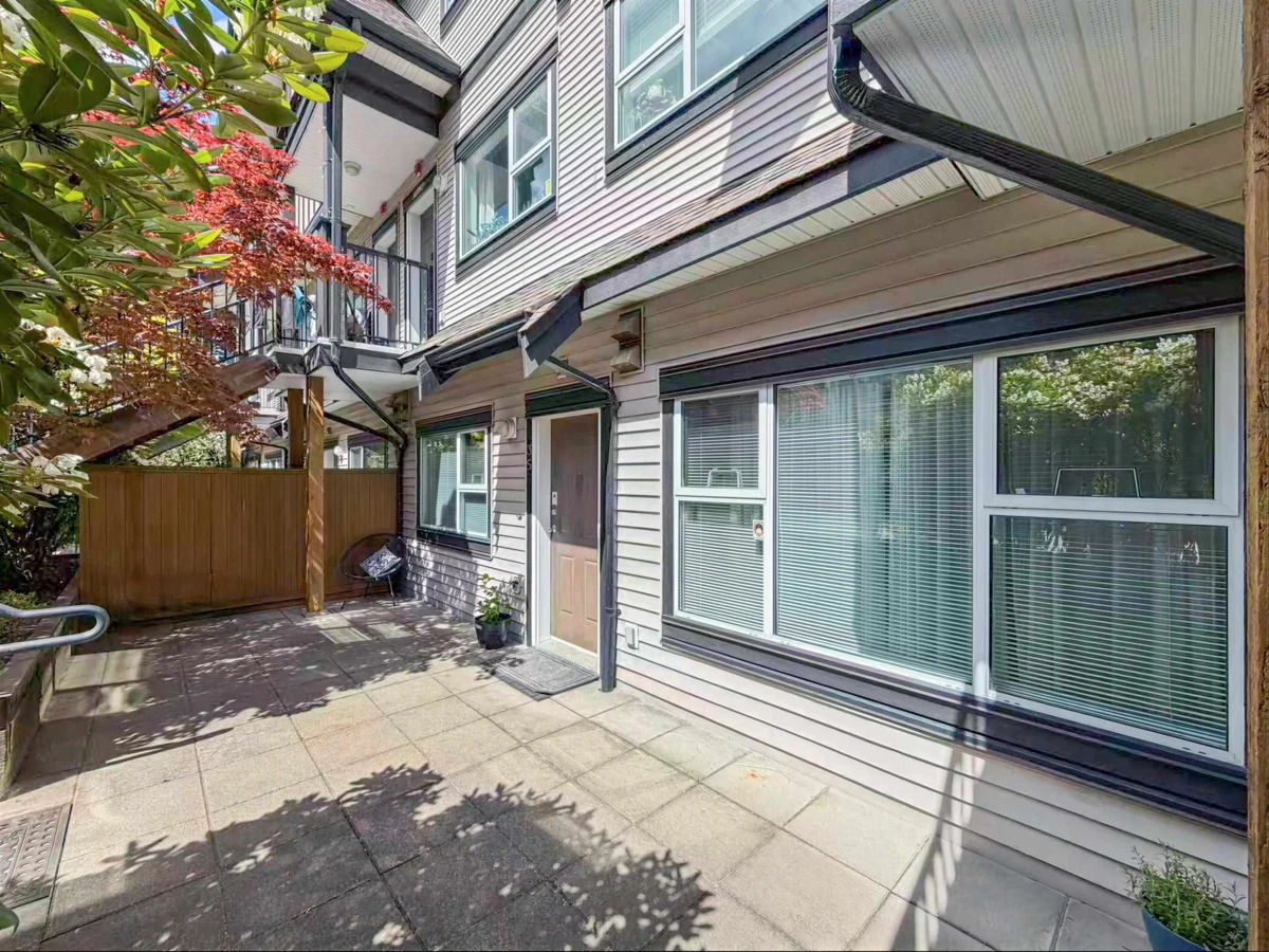 Living Room Photo of 35 730 Farrow Street, Coquitlam, BC