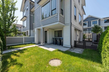 108 Jardine Street, New Westminster, BC, New Westminster — Half Duplex for sale