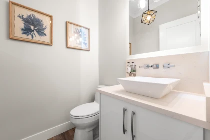 Primary Bathroom Photo of 108 Jardine Street, New Westminster, BC