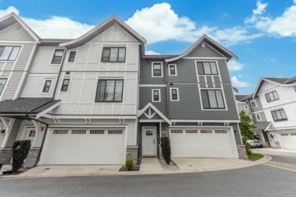 Front Yard Photo of 23 12018 237 Street, Maple Ridge, BC
