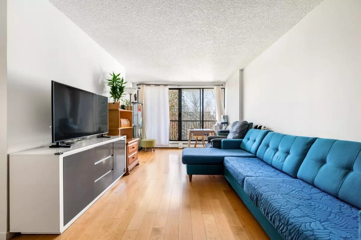 Living Room Photo of 304 7100 Gilbert Road, Richmond, BC