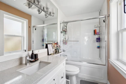 Laundry Room Photo of 1468 E 21st Avenue, Vancouver, BC