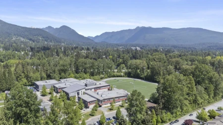Hot Tub / Spa Photo of 1720 Sutherland Avenue, North Vancouver, BC