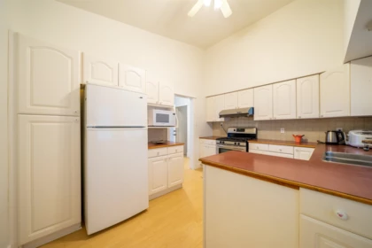 Kitchen Photo of 10979 64a Avenue, Delta, BC