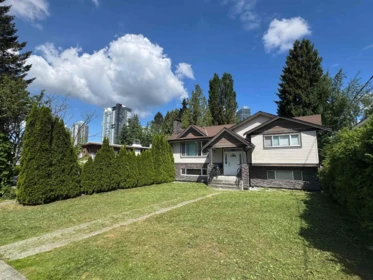 589 Foster Avenue, Coquitlam, BC, Coquitlam — Half Duplex for sale