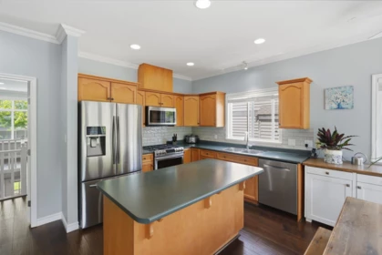 Breakfast Nook Photo of 35465 Nakiska Court, Abbotsford, BC