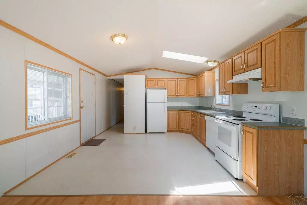 Kitchen Photo of 132 19682 Poplar Drive, Pitt Meadows, BC