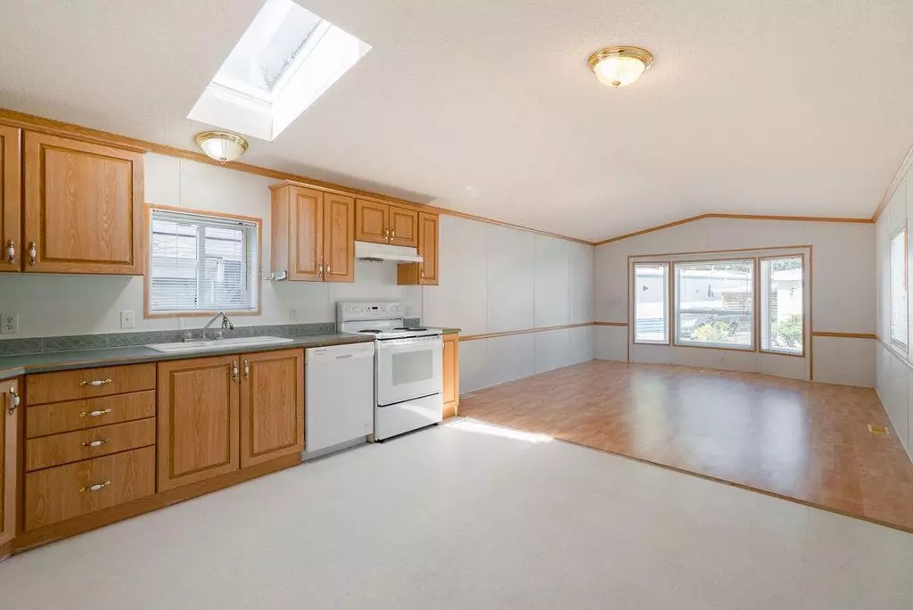 Living Room Photo of 132 19682 Poplar Drive, Pitt Meadows, BC