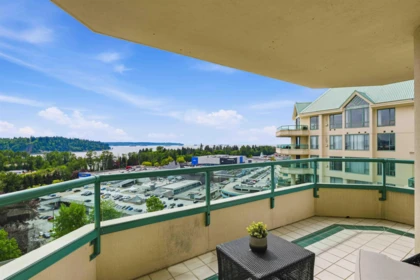 Outdoor Patio Photo of 18D 338 Taylor Way, West Vancouver, BC