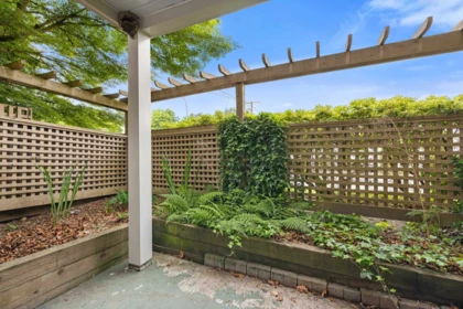 Backyard Photo of 104 20433 53 Avenue, Langley, BC
