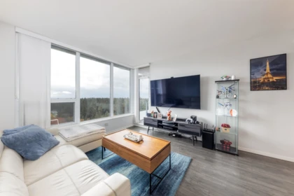 Kitchen Island Photo of 2805 5883 Barker Avenue, Burnaby, BC