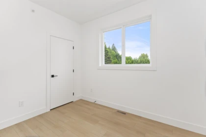 Walk-In Closet Photo of 32513 Higginbottom Court, Mission, BC